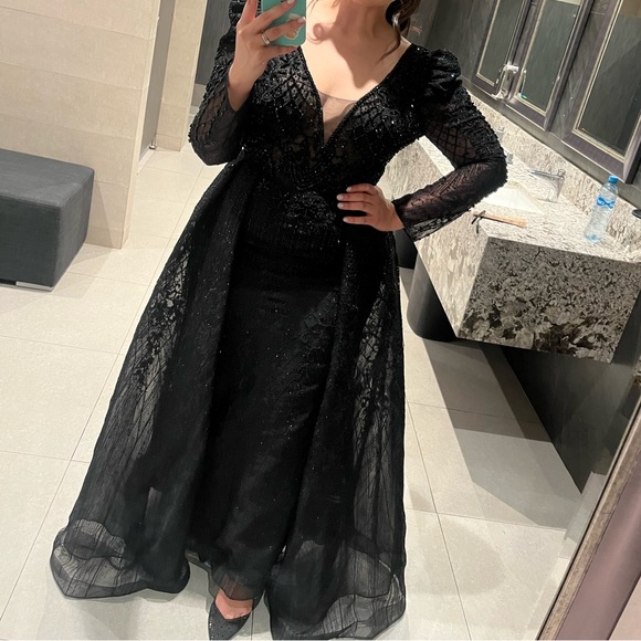 Formal black dress - Picture 4 of 4